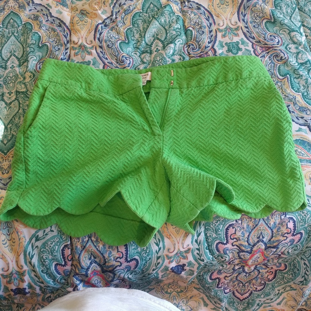 Crown Ivy scalloped shorts